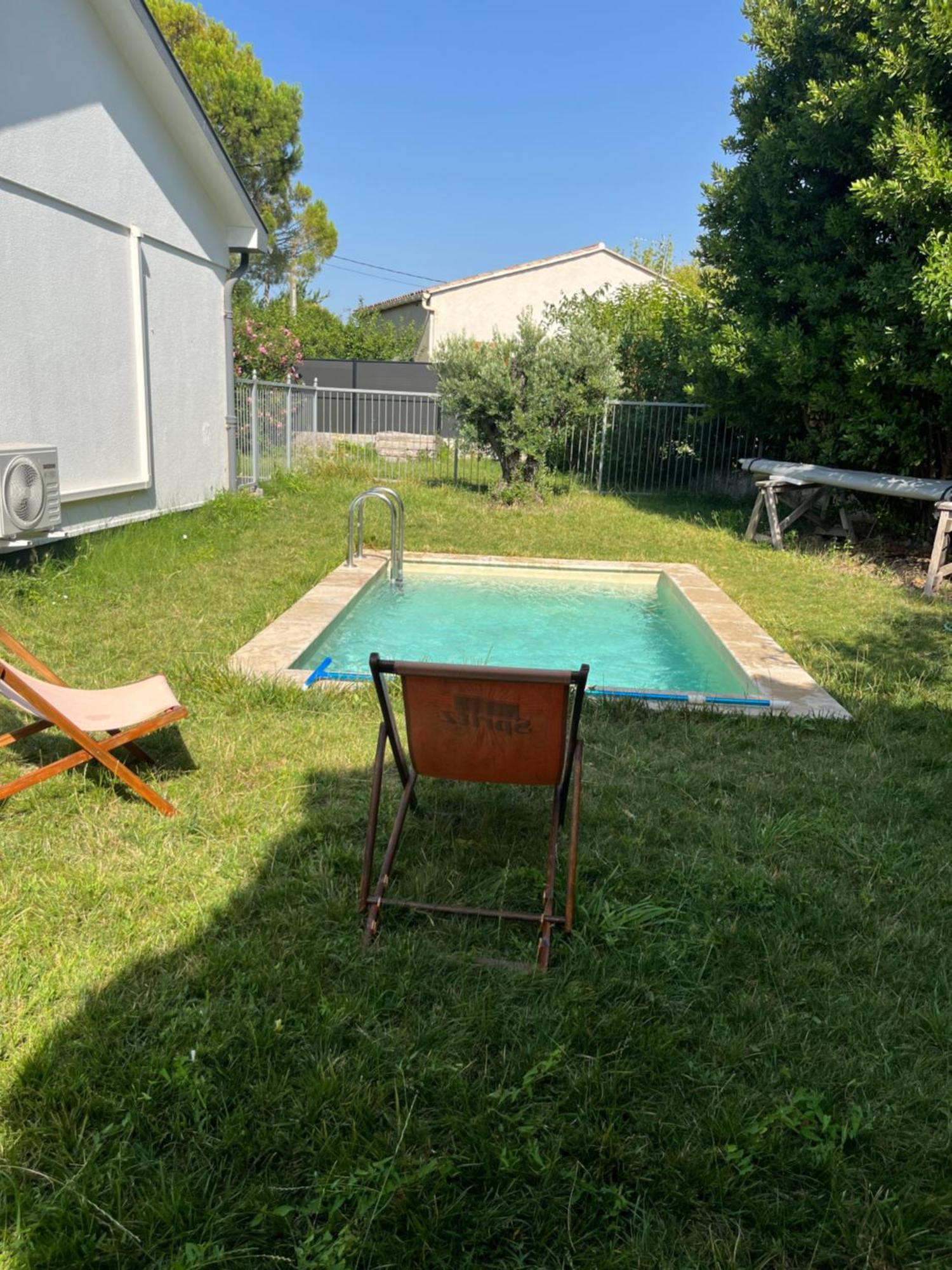 Villa Chaton LʼIsle-sur-la-Sorgue Buitenkant foto